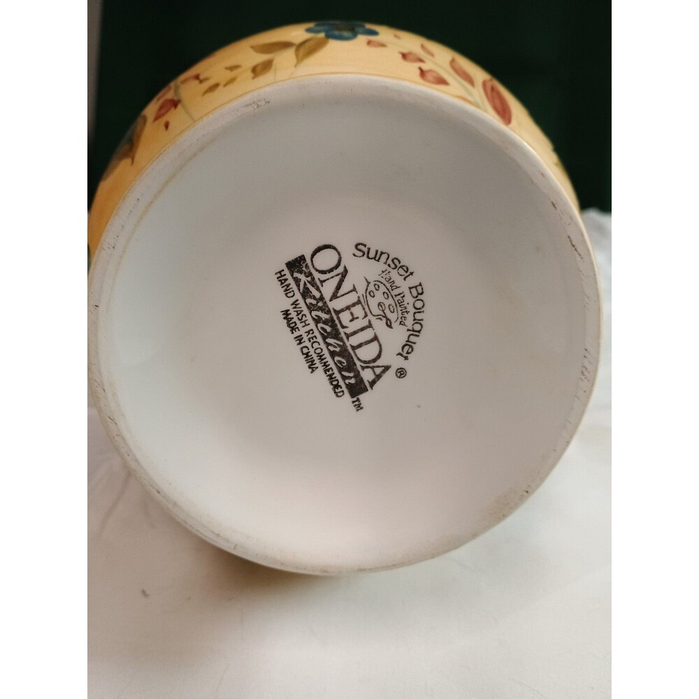 VTG Oneida Sunset Bouquet Hand Painted Ceramic Canister Airtight Hinged Lid 8" - Picture 3 of 16